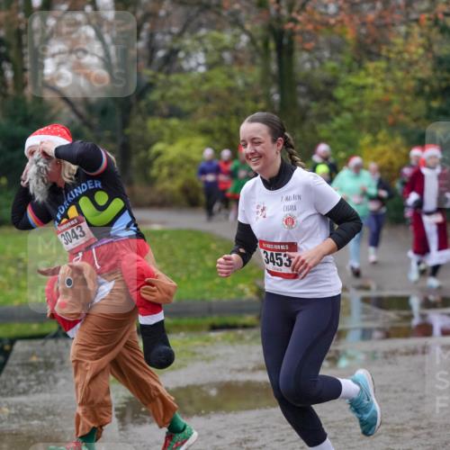 07.12.2025 - St. Pauli X-Mass-Run No. 15 Michael Burmester http://msf.ph/oto/9406318 07.12.2025 11:22:16 Laufen 3043, 15, 3453 meine-sportfotos.de