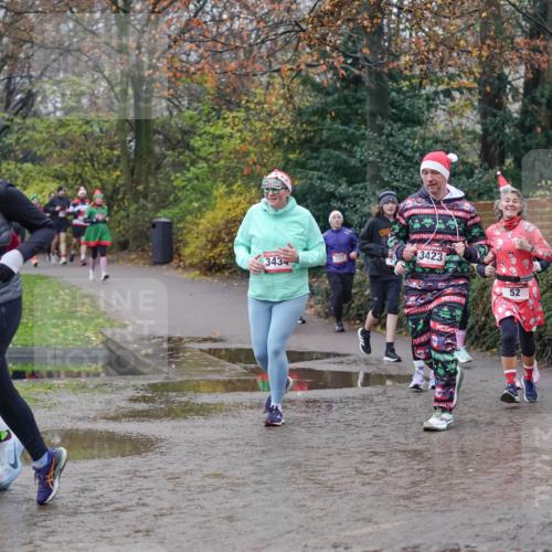 07.12.2025 - St. Pauli X-Mass-Run No. 15 Michael Burmester http://msf.ph/oto/9406339 07.12.2025 11:22:22 Laufen 343, 727, 3529, 353, 3423, 52 meine-sportfotos.de