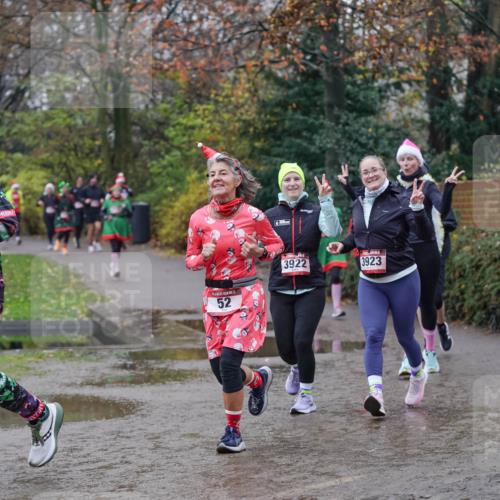 07.12.2025 - St. Pauli X-Mass-Run No. 15 Michael Burmester http://msf.ph/oto/9406349 07.12.2025 11:22:24 Laufen 3425, 3922, 3923, 52 meine-sportfotos.de