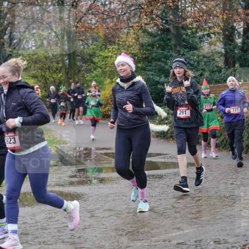 07.12.2025 - St. Pauli X-Mass-Run No. 15 Michael Burmester http://msf.ph/oto/9406355 07.12.2025 11:22:26 Laufen 3922, 923, 291, 2122, 727 meine-sportfotos.de