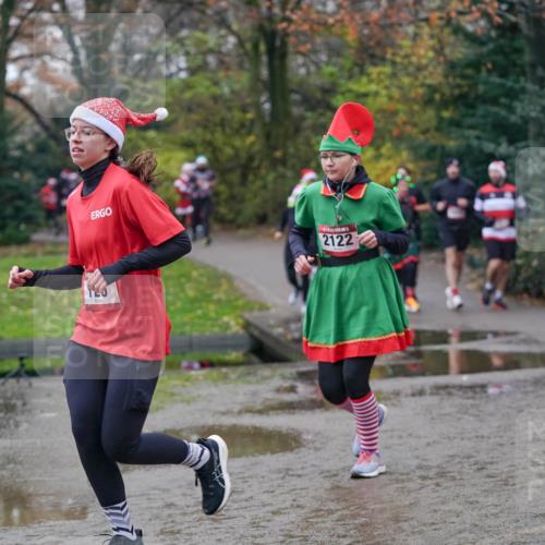 07.12.2025 - St. Pauli X-Mass-Run No. 15 Michael Burmester http://msf.ph/oto/9406367 07.12.2025 11:22:30 Laufen 2122 meine-sportfotos.de