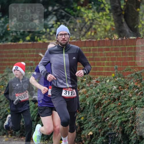 07.12.2025 - St. Pauli X-Mass-Run No. 15 Michael Burmester http://msf.ph/oto/9406378 07.12.2025 09:37:25 Laufen 2030, 3110 meine-sportfotos.de