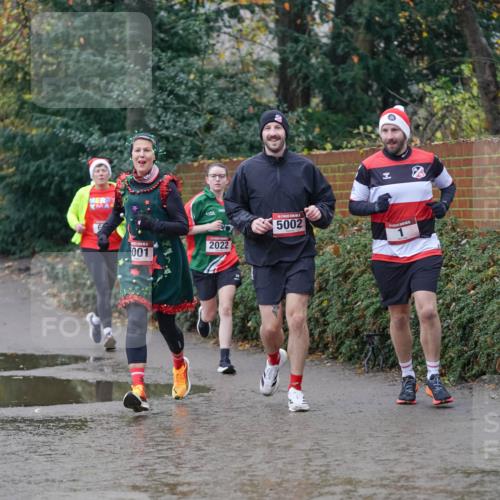 07.12.2025 - St. Pauli X-Mass-Run No. 15 Michael Burmester http://msf.ph/oto/9406395 07.12.2025 11:22:34 Laufen 601, 001, 2022, 5002 meine-sportfotos.de