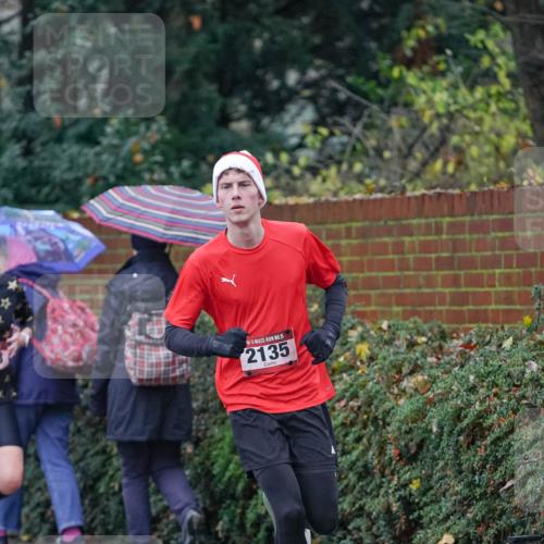 07.12.2025 - St. Pauli X-Mass-Run No. 15 Michael Burmester http://msf.ph/oto/9406402 07.12.2025 09:37:41 Laufen 15, 2135 meine-sportfotos.de