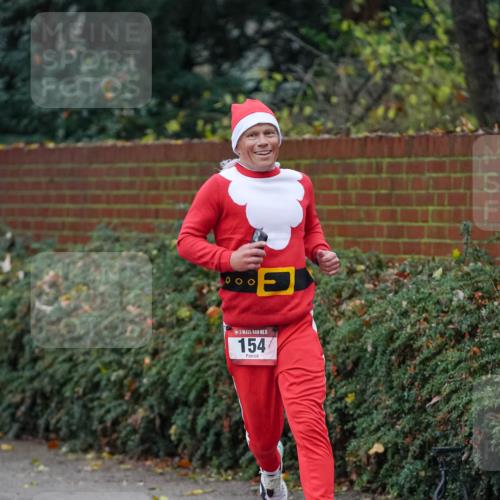 07.12.2025 - St. Pauli X-Mass-Run No. 15 Michael Burmester http://msf.ph/oto/9406430 07.12.2025 09:37:47 Laufen 000, 15, 154 meine-sportfotos.de