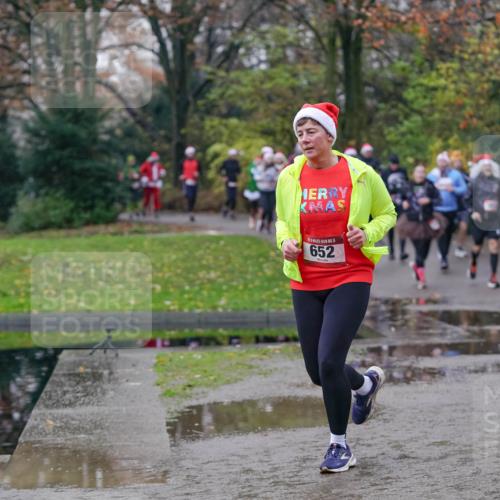 07.12.2025 - St. Pauli X-Mass-Run No. 15 Michael Burmester http://msf.ph/oto/9406437 07.12.2025 11:22:39 Laufen 15, 652, 1061 meine-sportfotos.de