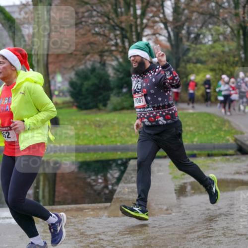 07.12.2025 - St. Pauli X-Mass-Run No. 15 Michael Burmester http://msf.ph/oto/9406451 07.12.2025 11:22:40 Laufen 1061, 15, 652 meine-sportfotos.de