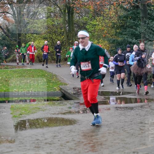 07.12.2025 - St. Pauli X-Mass-Run No. 15 Michael Burmester http://msf.ph/oto/9406465 07.12.2025 11:22:42 Laufen 2084, 2669, 1953, 930 meine-sportfotos.de
