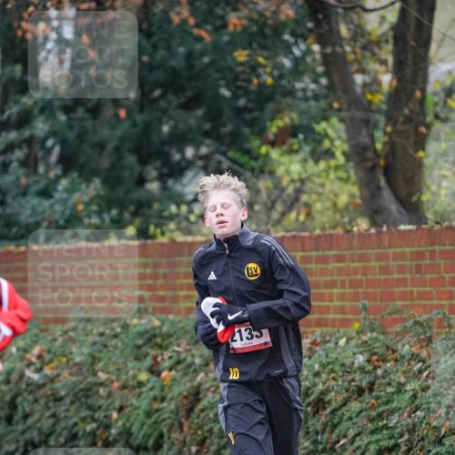 07.12.2025 - St. Pauli X-Mass-Run No. 15 Michael Burmester http://msf.ph/oto/9406512 07.12.2025 09:38:06 Laufen 2135 meine-sportfotos.de