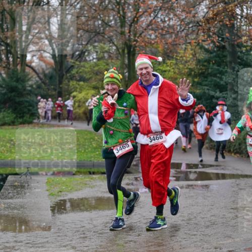 07.12.2025 - St. Pauli X-Mass-Run No. 15 Michael Burmester http://msf.ph/oto/9406585 07.12.2025 11:22:58 Laufen 3465, 3466, 2382, 2385 meine-sportfotos.de