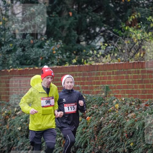 07.12.2025 - St. Pauli X-Mass-Run No. 15 Michael Burmester http://msf.ph/oto/9406592 07.12.2025 09:38:39 Laufen 96, 115 meine-sportfotos.de