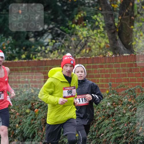 07.12.2025 - St. Pauli X-Mass-Run No. 15 Michael Burmester http://msf.ph/oto/9406594 07.12.2025 09:38:40 Laufen 7, 96, 115 meine-sportfotos.de