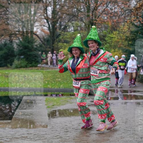 07.12.2025 - St. Pauli X-Mass-Run No. 15 Michael Burmester http://msf.ph/oto/9406609 07.12.2025 11:23:00 Laufen 2382, 2385 meine-sportfotos.de