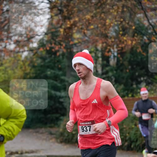 07.12.2025 - St. Pauli X-Mass-Run No. 15 Michael Burmester http://msf.ph/oto/9406618 07.12.2025 09:38:43 Laufen 15, 937 meine-sportfotos.de