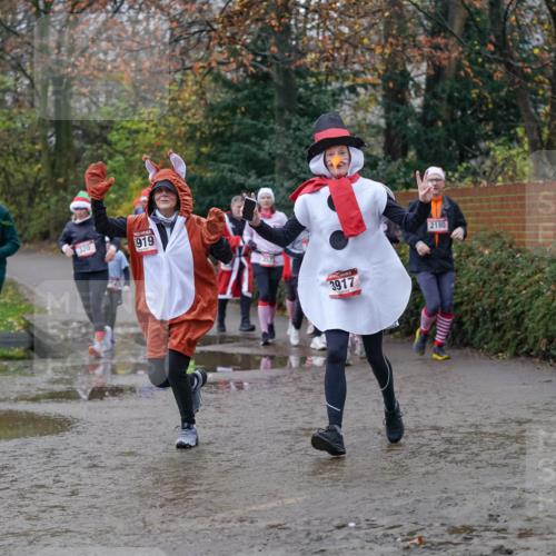 07.12.2025 - St. Pauli X-Mass-Run No. 15 Michael Burmester http://msf.ph/oto/9406627 07.12.2025 11:23:03 Laufen 2372, 320, 919, 3917, 2180 meine-sportfotos.de
