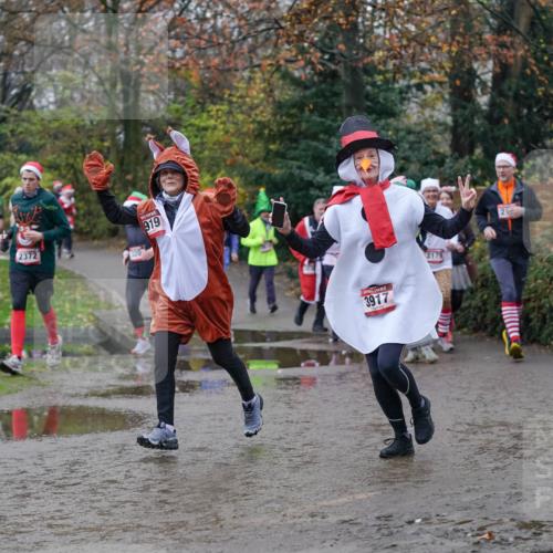 07.12.2025 - St. Pauli X-Mass-Run No. 15 Michael Burmester http://msf.ph/oto/9406631 07.12.2025 11:23:03 Laufen 2372, 919, 3917, 2179, 2 meine-sportfotos.de