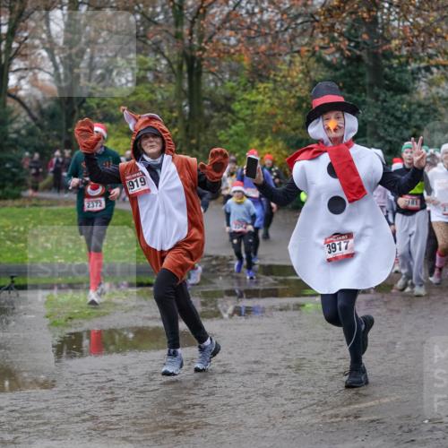 07.12.2025 - St. Pauli X-Mass-Run No. 15 Michael Burmester http://msf.ph/oto/9406637 07.12.2025 11:23:03 Laufen 2372, 919, 3917, 181, 217, 2180 meine-sportfotos.de