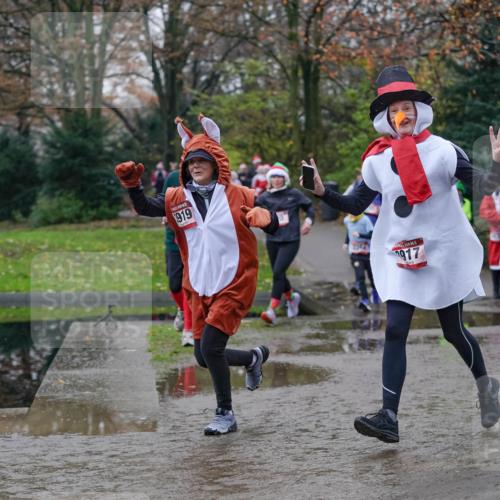 07.12.2025 - St. Pauli X-Mass-Run No. 15 Michael Burmester http://msf.ph/oto/9406641 07.12.2025 11:23:04 Laufen 919, 917, 217 meine-sportfotos.de