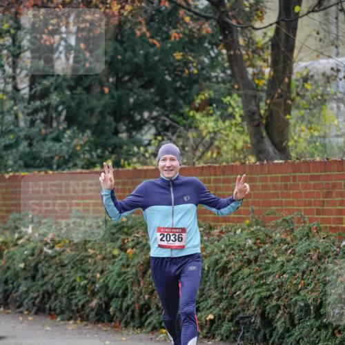 07.12.2025 - St. Pauli X-Mass-Run No. 15 Michael Burmester http://msf.ph/oto/9406698 07.12.2025 09:38:58 Laufen 15, 2036 meine-sportfotos.de