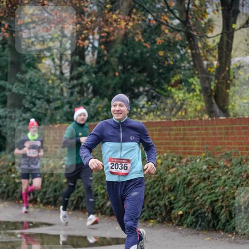 07.12.2025 - St. Pauli X-Mass-Run No. 15 Michael Burmester http://msf.ph/oto/9406704 07.12.2025 09:38:59 Laufen 15, 2036 meine-sportfotos.de