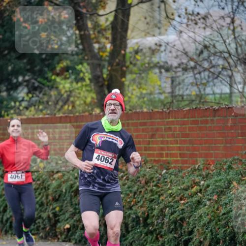 07.12.2025 - St. Pauli X-Mass-Run No. 15 Michael Burmester http://msf.ph/oto/9406718 07.12.2025 09:39:02 Laufen 60, 4061, 4062 meine-sportfotos.de