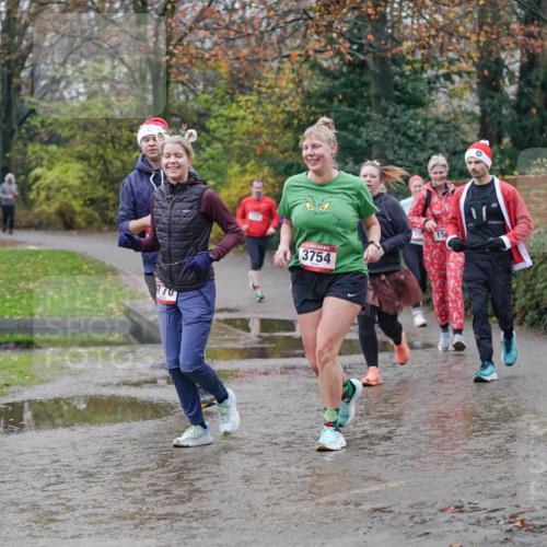 07.12.2025 - St. Pauli X-Mass-Run No. 15 Michael Burmester http://msf.ph/oto/9406769 07.12.2025 11:23:22 Laufen 15, 3754 meine-sportfotos.de
