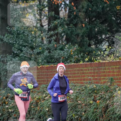 07.12.2025 - St. Pauli X-Mass-Run No. 15 Michael Burmester http://msf.ph/oto/9406790 07.12.2025 09:39:24 Laufen 198, 0, 1649 meine-sportfotos.de