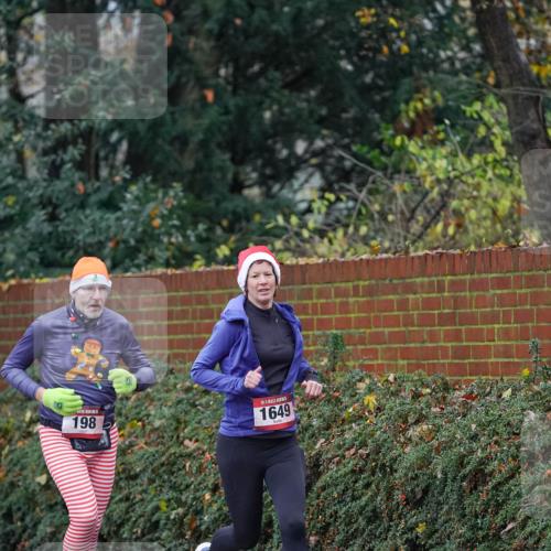 07.12.2025 - St. Pauli X-Mass-Run No. 15 Michael Burmester http://msf.ph/oto/9406796 07.12.2025 09:39:25 Laufen 98, 1649 meine-sportfotos.de