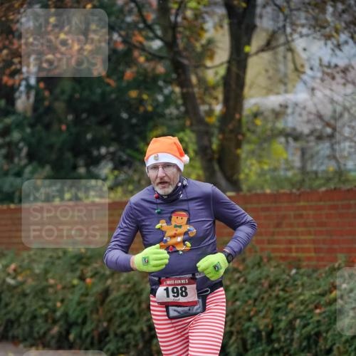 07.12.2025 - St. Pauli X-Mass-Run No. 15 Michael Burmester http://msf.ph/oto/9406816 07.12.2025 09:39:28 Laufen 15, 198 meine-sportfotos.de