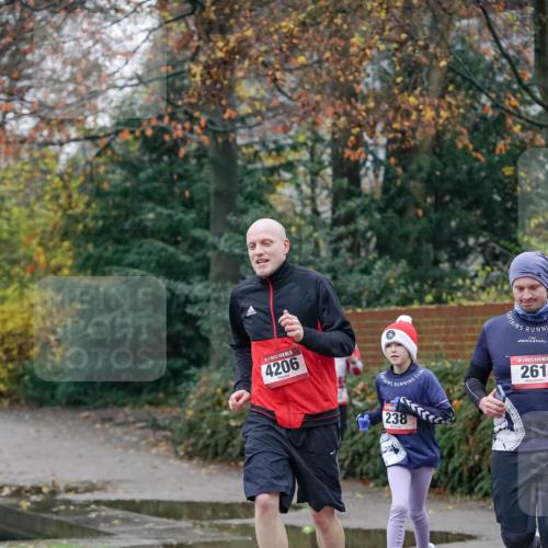 07.12.2025 - St. Pauli X-Mass-Run No. 15 Michael Burmester http://msf.ph/oto/9406848 07.12.2025 09:39:41 Laufen 15, 4206, 261, 238 meine-sportfotos.de