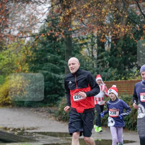 07.12.2025 - St. Pauli X-Mass-Run No. 15 Michael Burmester http://msf.ph/oto/9406850 07.12.2025 09:39:42 Laufen 420, 238, 20 meine-sportfotos.de