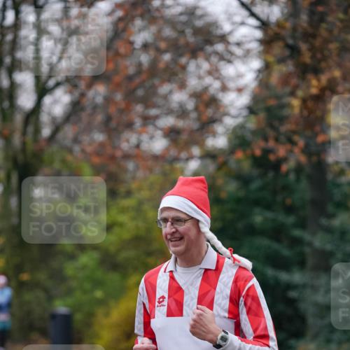 07.12.2025 - St. Pauli X-Mass-Run No. 15 Michael Burmester http://msf.ph/oto/9406862 07.12.2025 09:39:46 Laufen 15, 662 meine-sportfotos.de