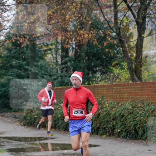 07.12.2025 - St. Pauli X-Mass-Run No. 15 Michael Burmester http://msf.ph/oto/9406866 07.12.2025 09:39:48 Laufen 15, 2209 meine-sportfotos.de