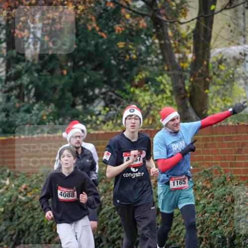 07.12.2025 - St. Pauli X-Mass-Run No. 15 Michael Burmester http://msf.ph/oto/9406884 07.12.2025 09:39:53 Laufen 4088, 37, 1165 meine-sportfotos.de