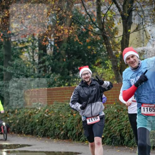 07.12.2025 - St. Pauli X-Mass-Run No. 15 Michael Burmester http://msf.ph/oto/9406904 07.12.2025 09:39:56 Laufen 1116, 1165 meine-sportfotos.de