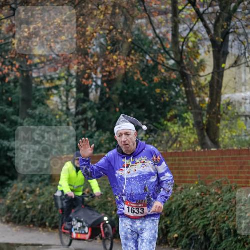 07.12.2025 - St. Pauli X-Mass-Run No. 15 Michael Burmester http://msf.ph/oto/9406918 07.12.2025 09:39:58 Laufen 1633 meine-sportfotos.de