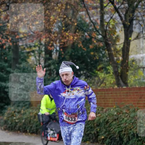 07.12.2025 - St. Pauli X-Mass-Run No. 15 Michael Burmester http://msf.ph/oto/9406922 07.12.2025 09:39:58 Laufen 15, 1633 meine-sportfotos.de