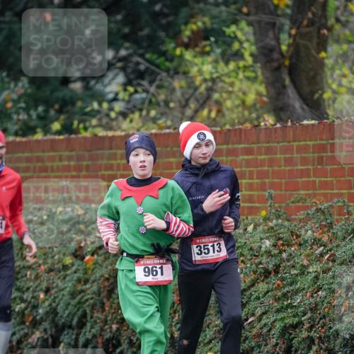 07.12.2025 - St. Pauli X-Mass-Run No. 15 Michael Burmester http://msf.ph/oto/9406964 07.12.2025 09:40:18 Laufen 4, 15, 961, 3513 meine-sportfotos.de