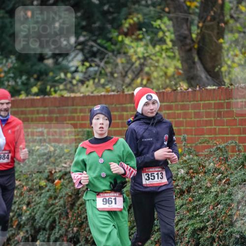 07.12.2025 - St. Pauli X-Mass-Run No. 15 Michael Burmester http://msf.ph/oto/9406966 07.12.2025 09:40:18 Laufen 984, 15, 961, 3513 meine-sportfotos.de