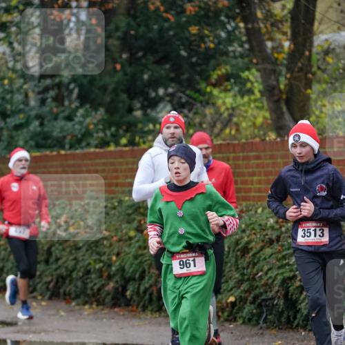 07.12.2025 - St. Pauli X-Mass-Run No. 15 Michael Burmester http://msf.ph/oto/9406972 07.12.2025 09:40:19 Laufen 437, 15, 961, 3513 meine-sportfotos.de