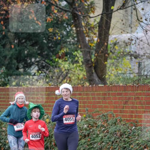 07.12.2025 - St. Pauli X-Mass-Run No. 15 Michael Burmester http://msf.ph/oto/9407010 07.12.2025 09:40:35 Laufen 655, 4052, 4051 meine-sportfotos.de