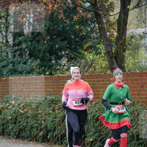 07.12.2025 - St. Pauli X-Mass-Run No. 15 Michael Burmester http://msf.ph/oto/9407058 07.12.2025 09:40:44 Laufen 934, 939 meine-sportfotos.de