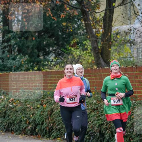 07.12.2025 - St. Pauli X-Mass-Run No. 15 Michael Burmester http://msf.ph/oto/9407064 07.12.2025 09:40:44 Laufen 934, 939 meine-sportfotos.de