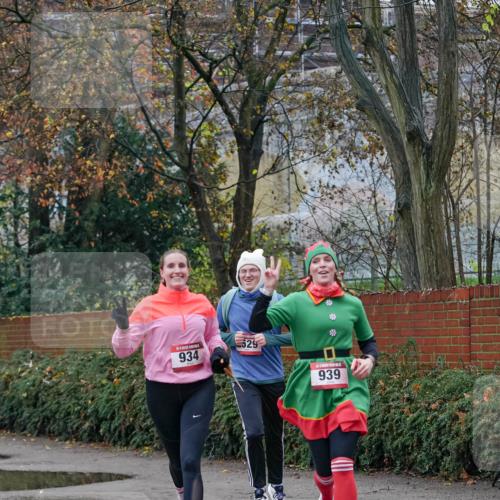 07.12.2025 - St. Pauli X-Mass-Run No. 15 Michael Burmester http://msf.ph/oto/9407076 07.12.2025 09:40:46 Laufen 529, 934, 939 meine-sportfotos.de