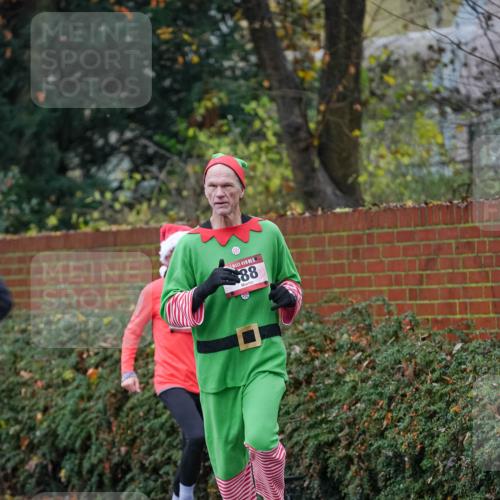 07.12.2025 - St. Pauli X-Mass-Run No. 15 Michael Burmester http://msf.ph/oto/9407190 07.12.2025 09:41:07 Laufen 88 meine-sportfotos.de