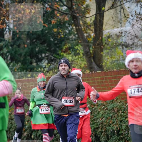 07.12.2025 - St. Pauli X-Mass-Run No. 15 Michael Burmester http://msf.ph/oto/9407206 07.12.2025 09:41:09 Laufen 2207, 1782, 15, 4032, 785, 1744 meine-sportfotos.de