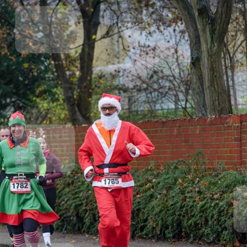 07.12.2025 - St. Pauli X-Mass-Run No. 15 Michael Burmester http://msf.ph/oto/9407214 07.12.2025 09:41:11 Laufen 05, 1782, 1785 meine-sportfotos.de