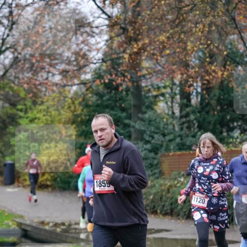 07.12.2025 - St. Pauli X-Mass-Run No. 15 Michael Burmester http://msf.ph/oto/9407244 07.12.2025 09:41:14 Laufen 1859, 1120 meine-sportfotos.de