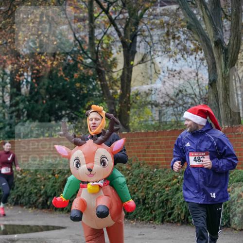 07.12.2025 - St. Pauli X-Mass-Run No. 15 Michael Burmester http://msf.ph/oto/9407276 07.12.2025 09:41:18 Laufen 15, 482, 24 meine-sportfotos.de