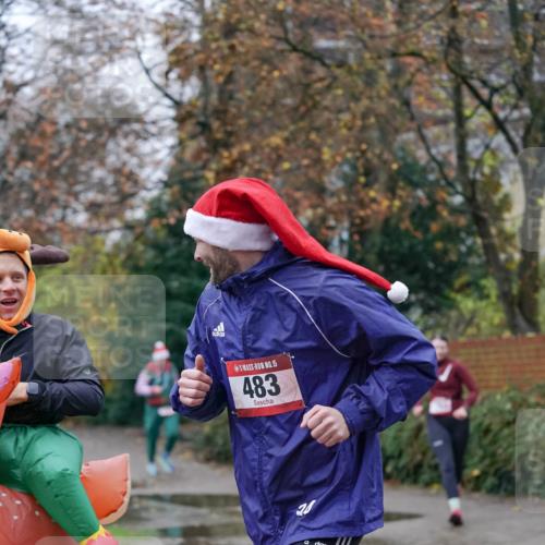 07.12.2025 - St. Pauli X-Mass-Run No. 15 Michael Burmester http://msf.ph/oto/9407286 07.12.2025 09:41:20 Laufen 15, 483 meine-sportfotos.de